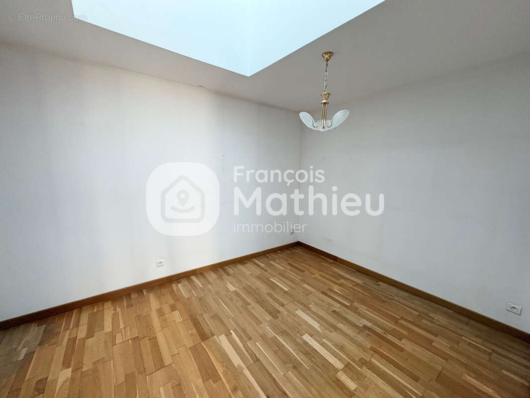 Secteur Villars : Maison de village 131m2 hab - 3ch + garage - photo 3