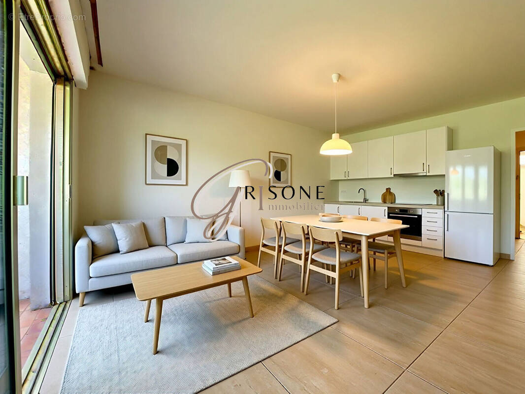 Appartement à SIX-FOURS-LES-PLAGES