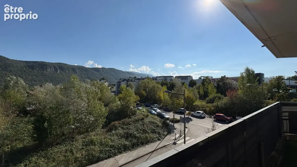 T3 lumineux avec vaste balcon et vue dégagée sur le Semnoz - photo 9