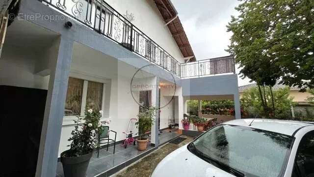 Maison 170 m² à Golfech  - photo 4