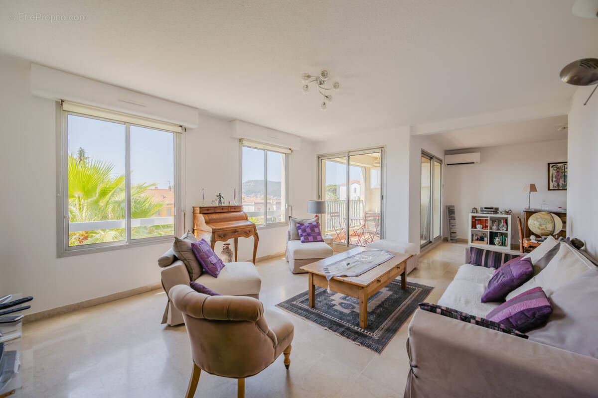 Appartement à HYERES