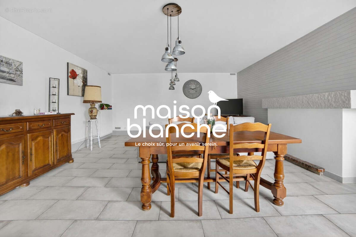 Maison à THENEZAY
