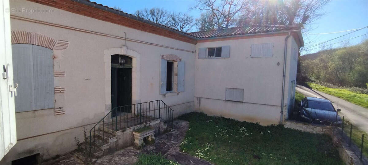 Maison à FEUGAROLLES