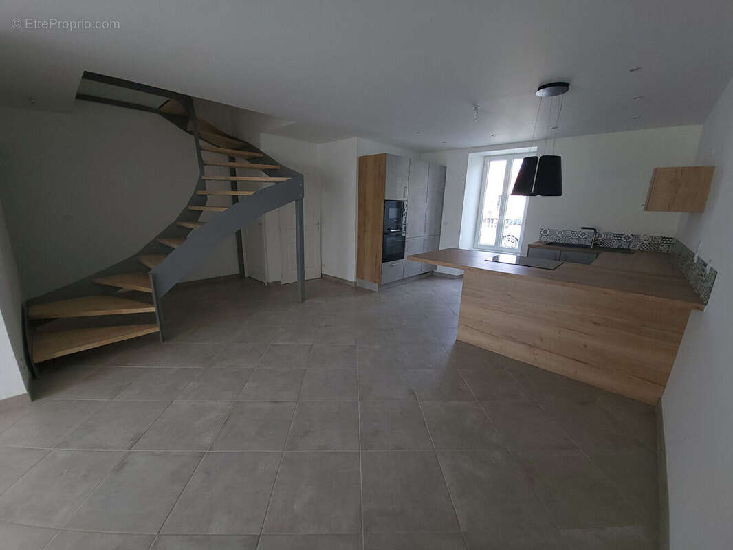 Maison à TONNAY-CHARENTE