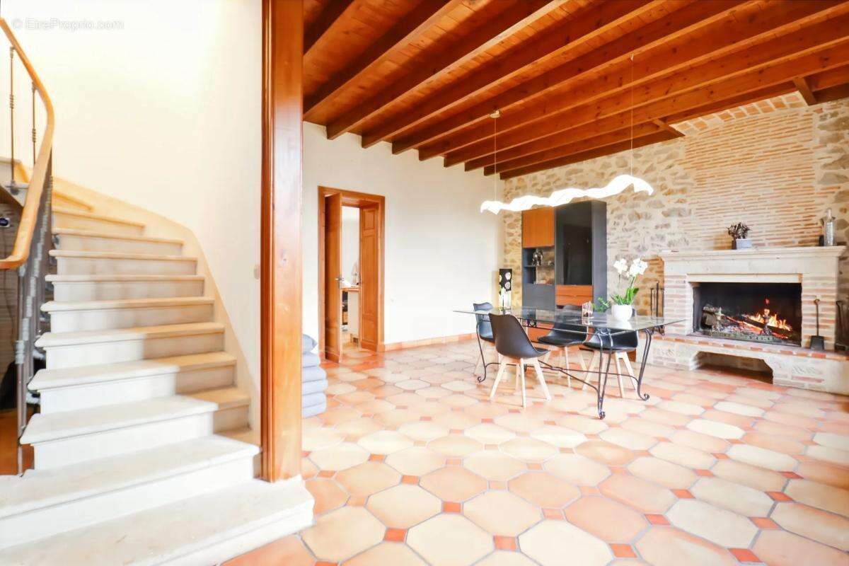 Maison à GIRONDE-SUR-DROPT