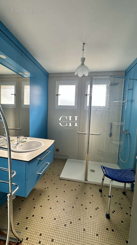 Maison avec sous-sol total   Secteur Sud / Beauvallon (Proche Hôpital) - photo 6