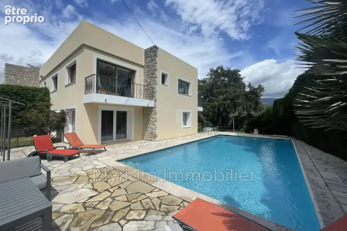 Maison 9 pièces 255 m² à vendre à Peymeinade (06530) - photo 3