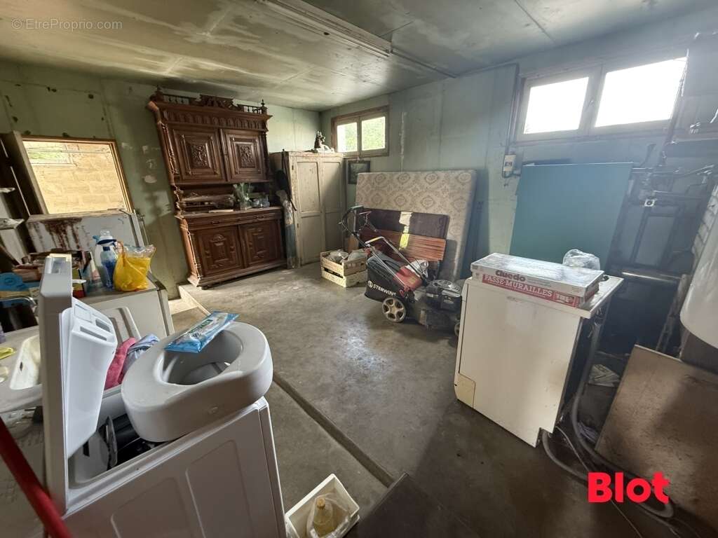 Maison à MONTREUIL-SUR-ILLE