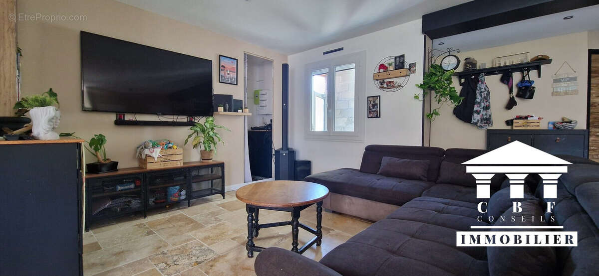 Maison 143 m² à Saint-Germain-Du-Plain  - photo 3