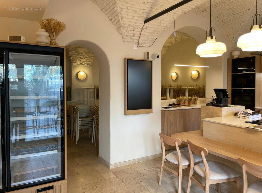 Commerce à SAN-MARTINO-DI-LOTA