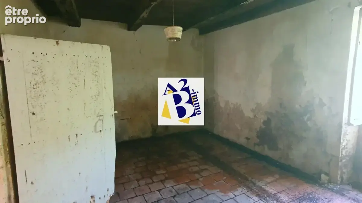 Charras, maison à rénover, terrain 8000m² - photo 12