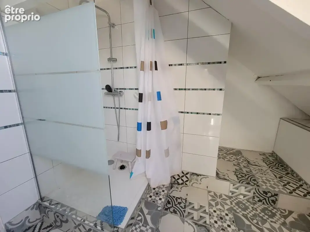 Maison 96 m² à Roudouallec  - photo 9