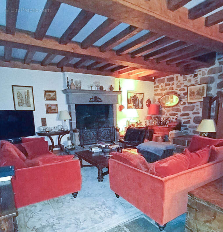 Maison à ANGLARDS-DE-SALERS