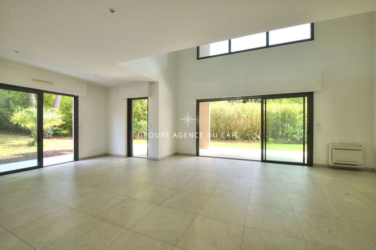 Maison à SAINT-RAPHAEL