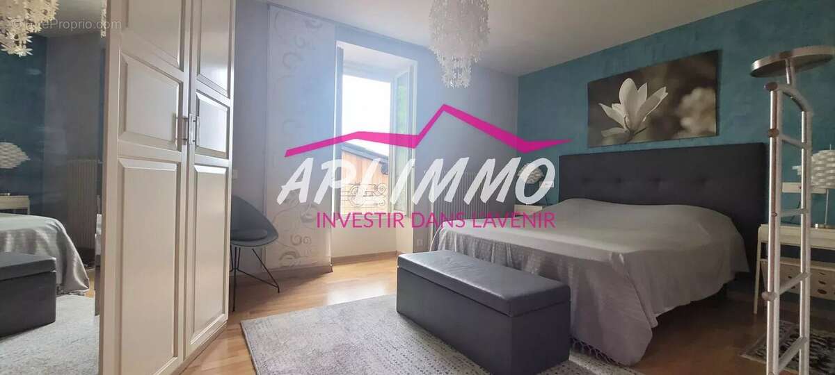 Appartement à LE TEIL