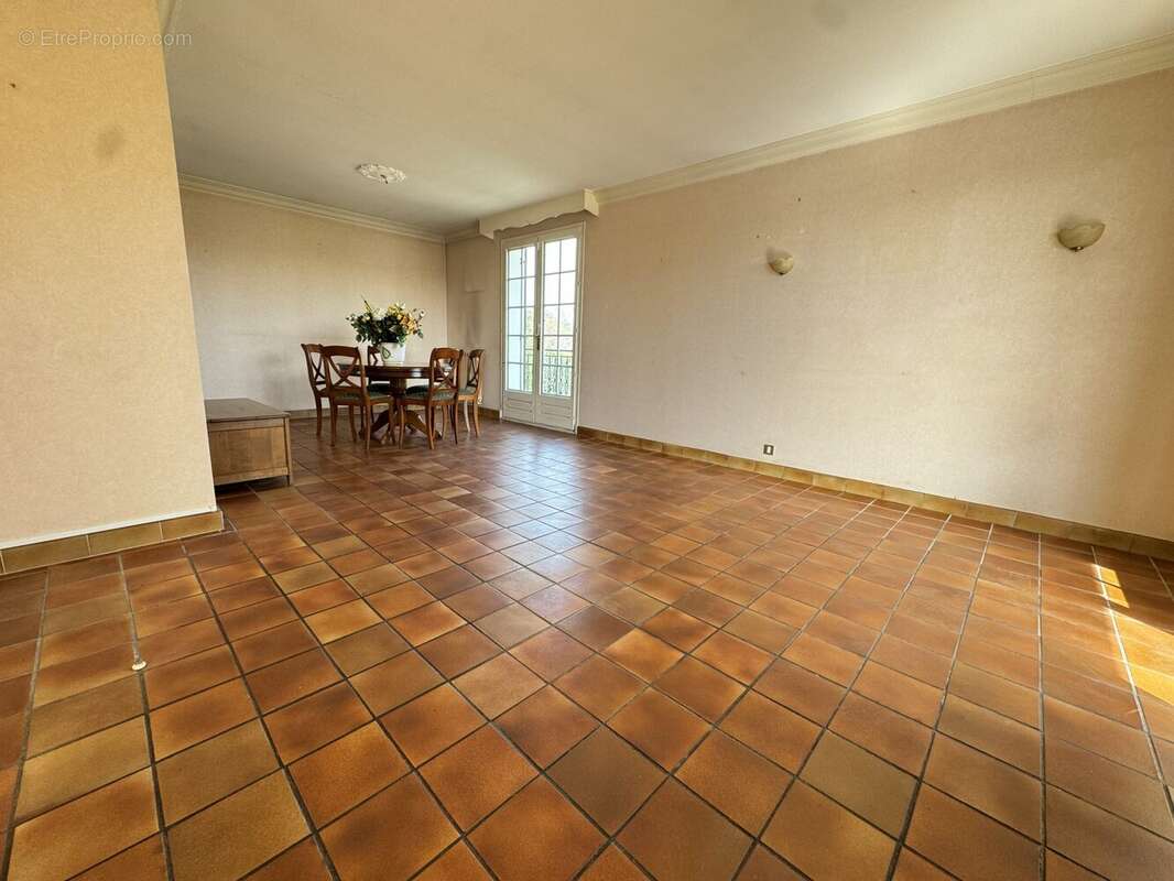 Maison à MONTLUCON