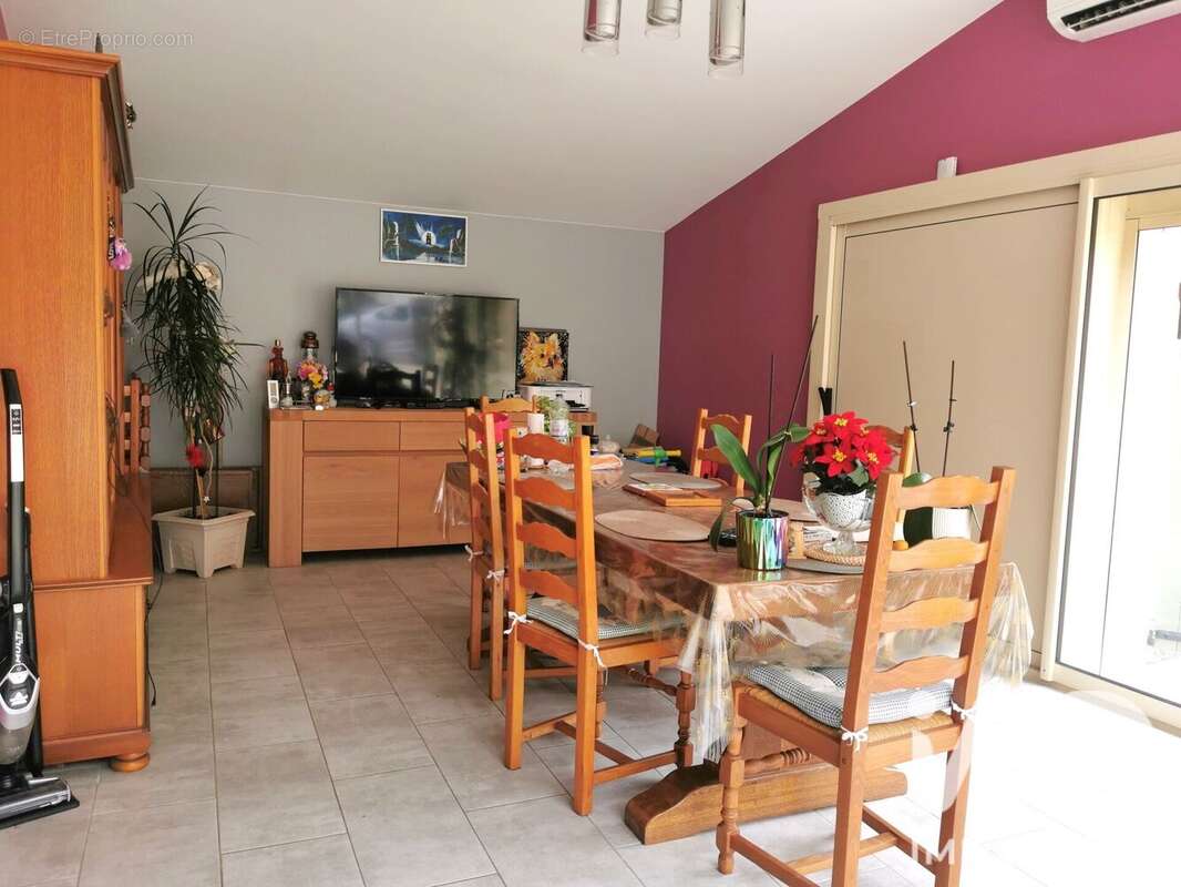 Maison 100 m² à Abzac  - photo 6