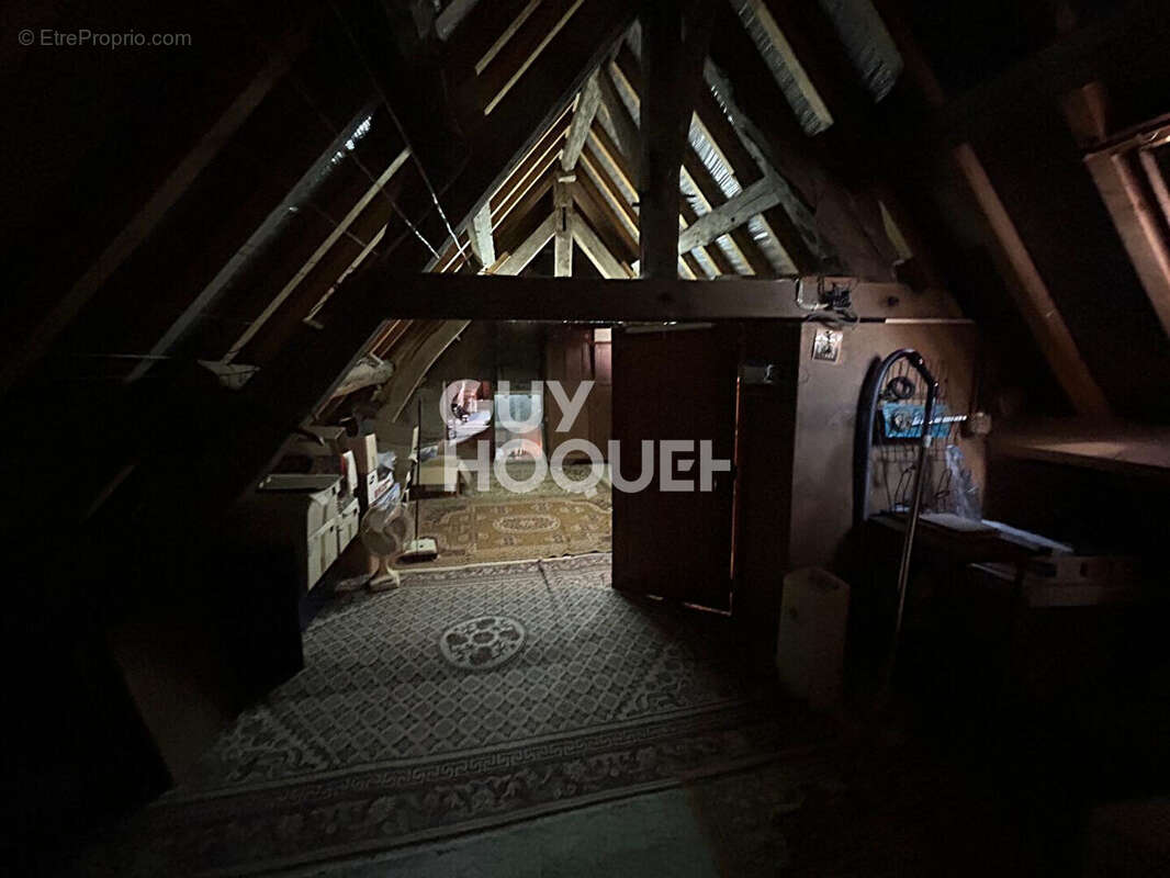 Maison 320 m² à Bethisy-Saint-Pierre  - photo 8