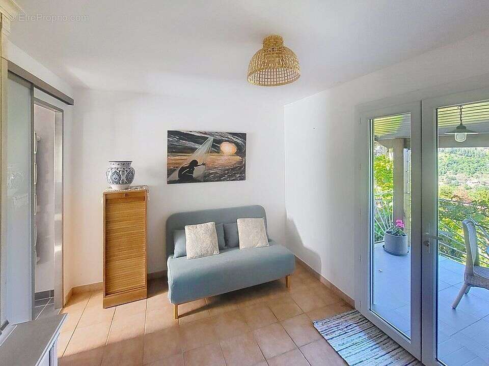 Maison à DESAIGNES
