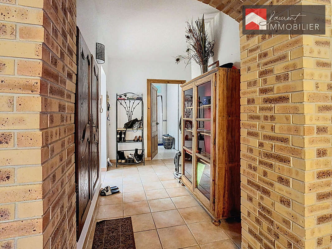 Maison à PONT-DE-VAUX