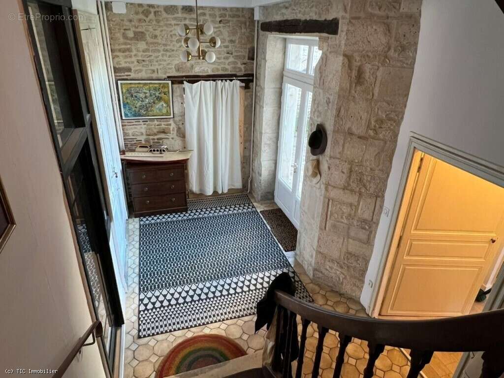 Maison à RUFFEC