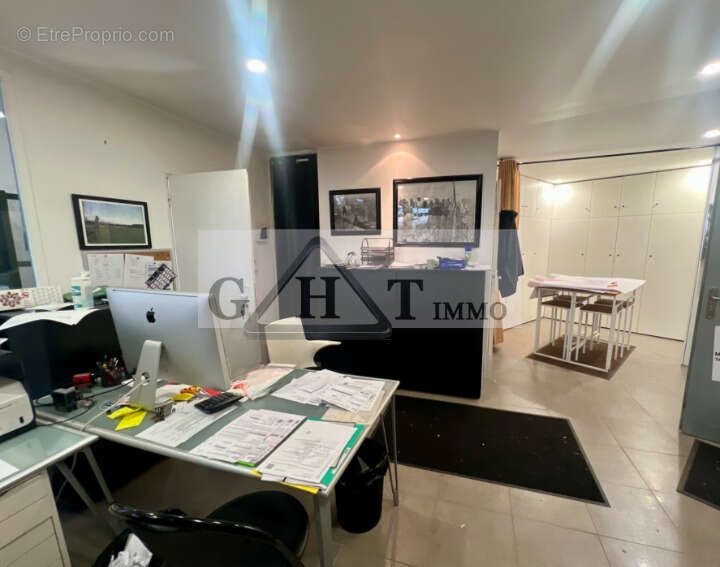 Commerce à ROMAINVILLE