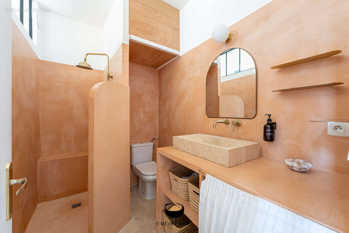 Appartement à MARSEILLE-6E