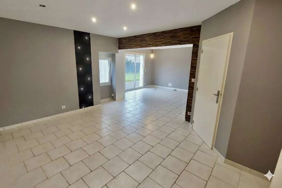 Maison à NAINTRE