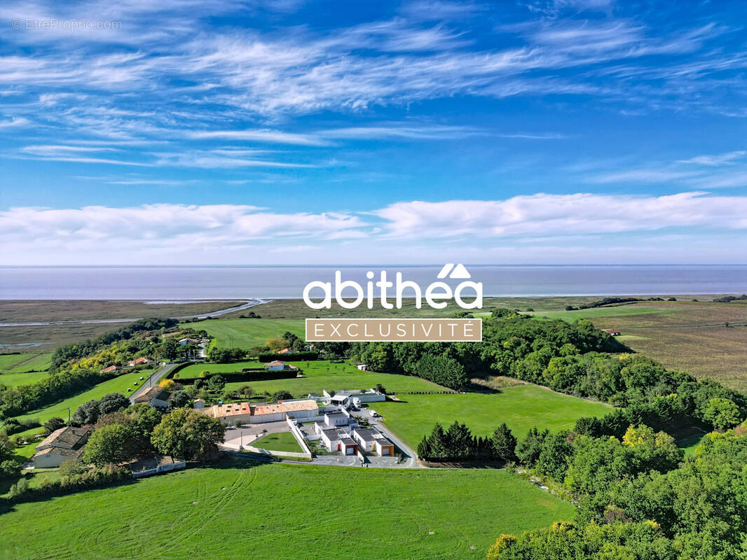 Maison à MORTAGNE-SUR-GIRONDE
