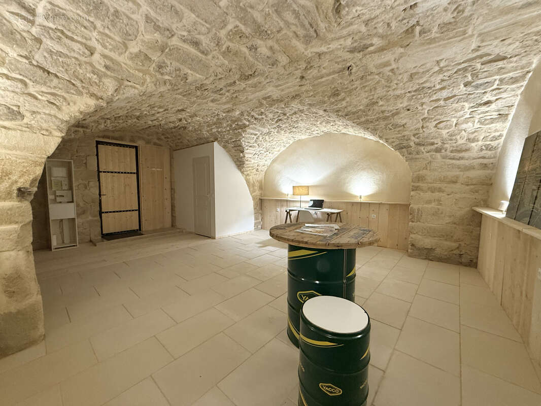 Parking à SOMMIERES