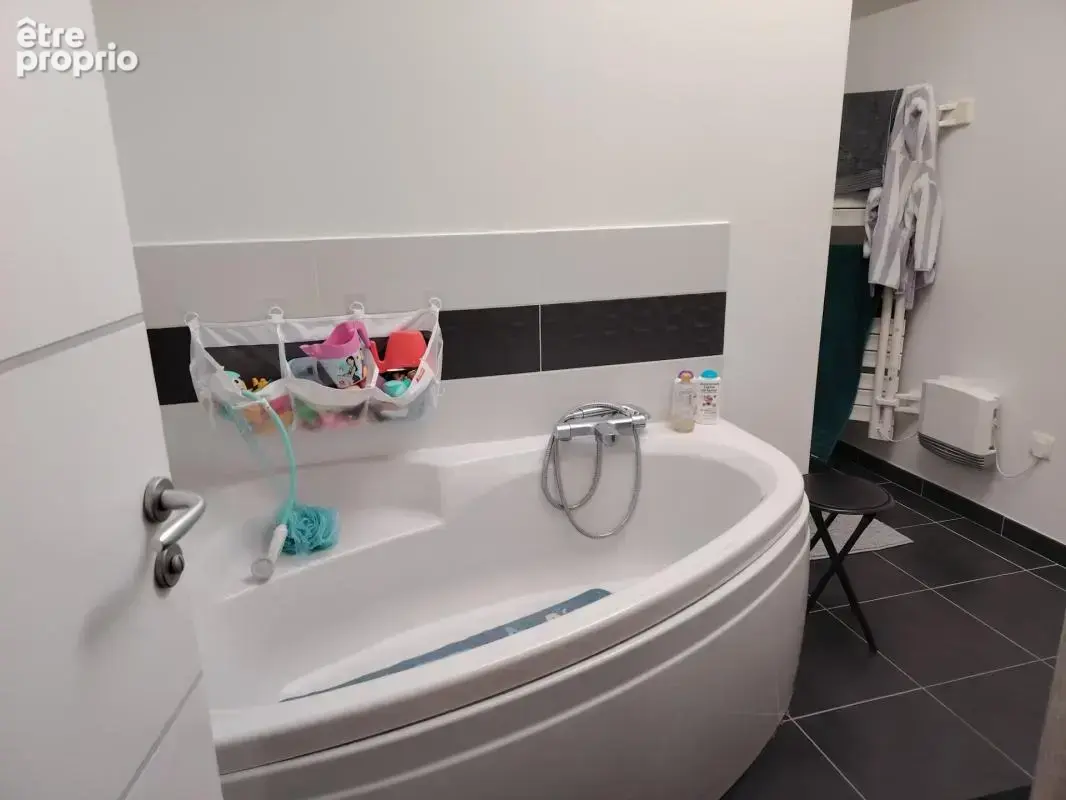 Belle maison en pierre avec dépendance et potentiel locatif sur un terrain de 1100 m² Beaumont Saint Cyr - photo 8