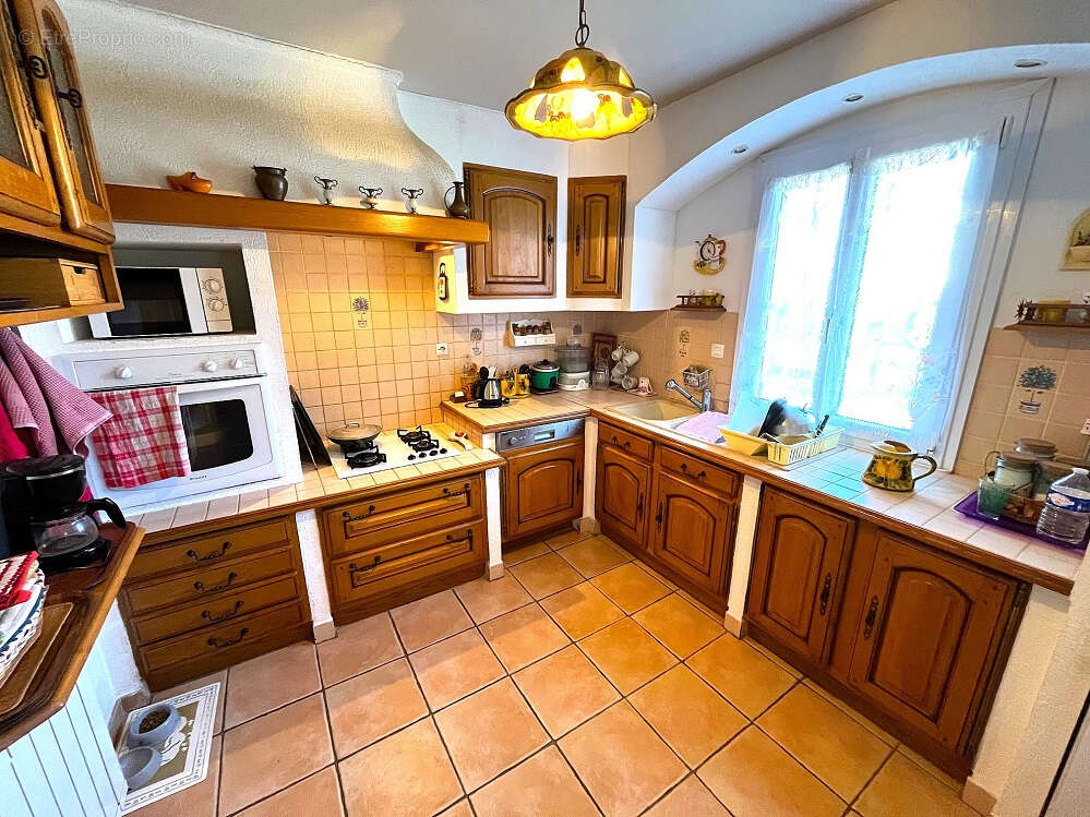 Maison à SEILLONS-SOURCE-D'ARGENS