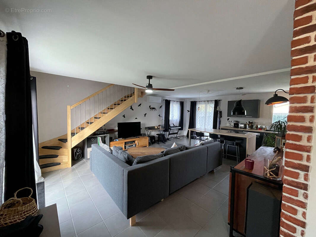 Maison à CHARVIEU-CHAVAGNEUX