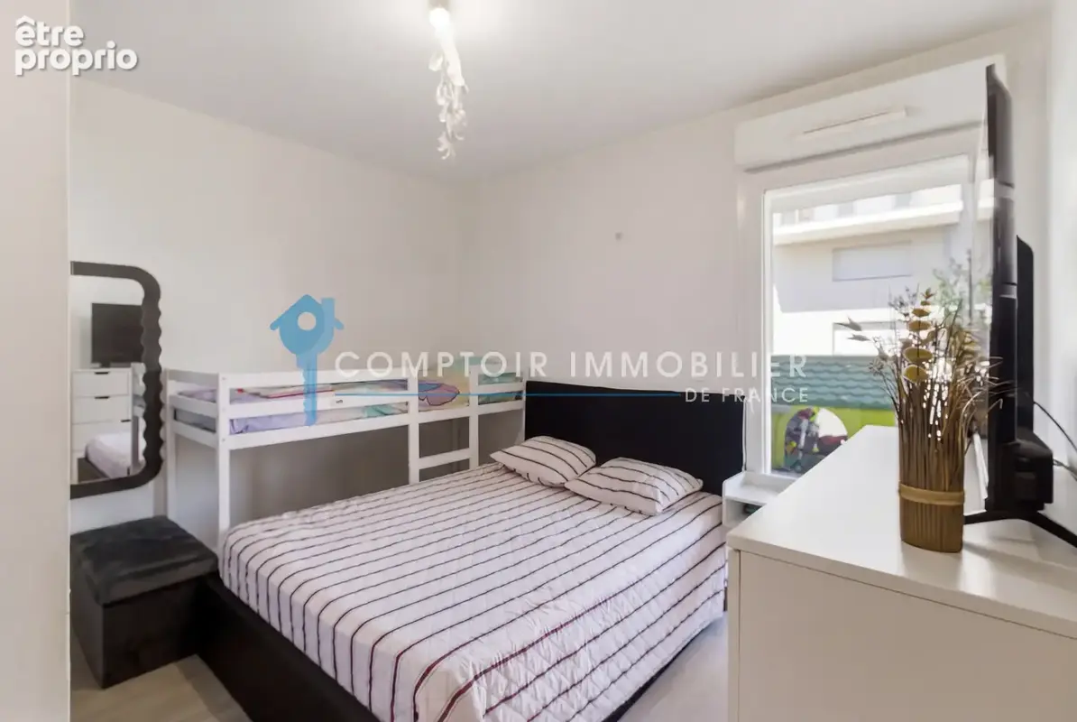 DPT(38) - A Vendre - Saint-Martin-d'Hères - Appartement 2P+C - Balcon - Copropriété récente - photo 8