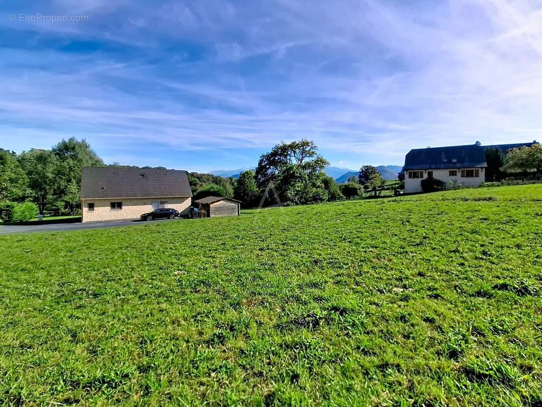 Terrain à POUEYFERRE