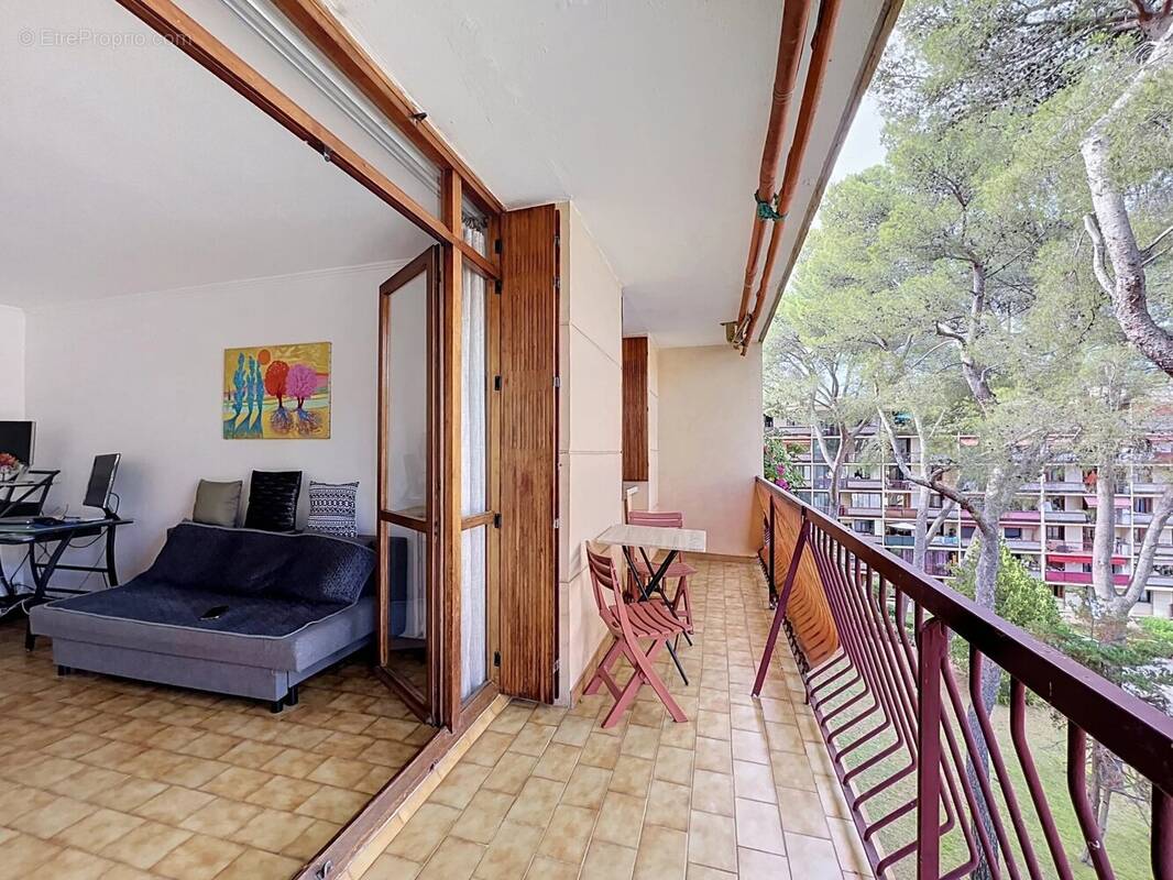 Appartement à LE CANNET