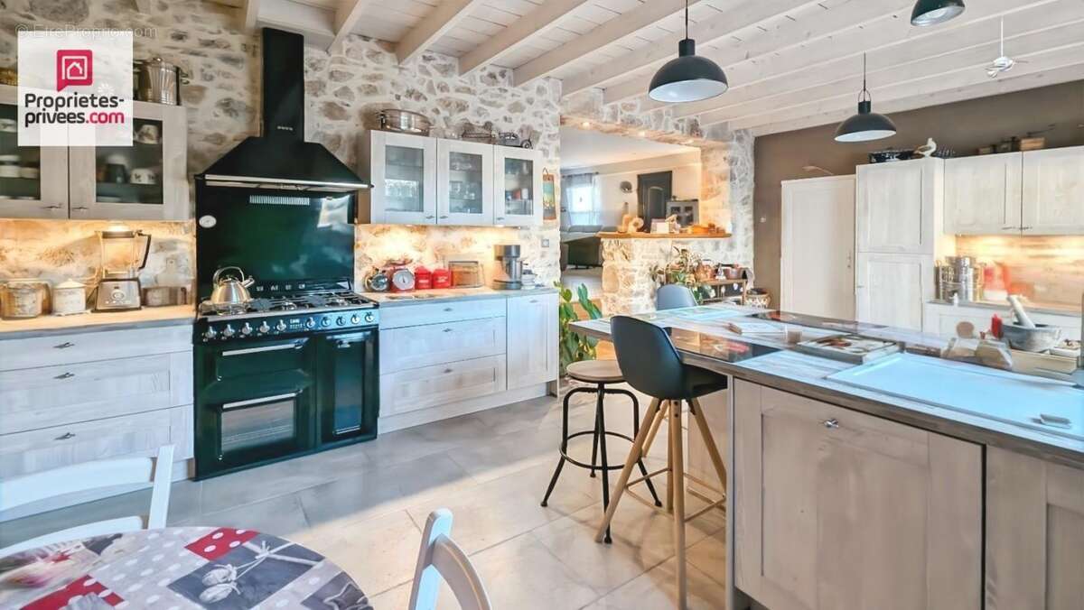 Maison à FIGANIERES