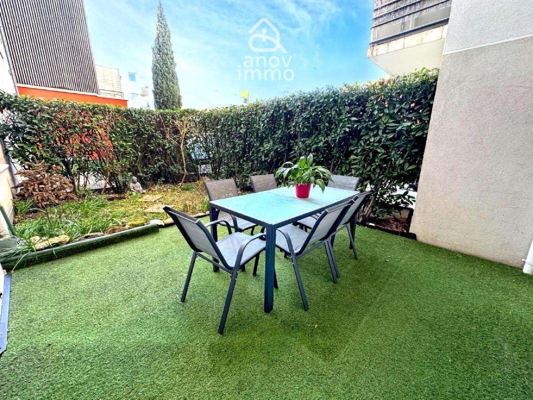 Appartement à MEYZIEU