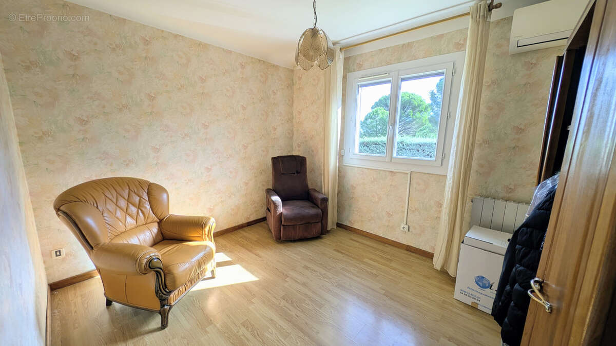 Maison à VILLELONGUE-DELS-MONTS