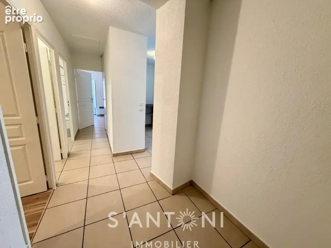 Agde centre-ville  appartement t3 de 60,66 m² avec ascenseur - photo 9