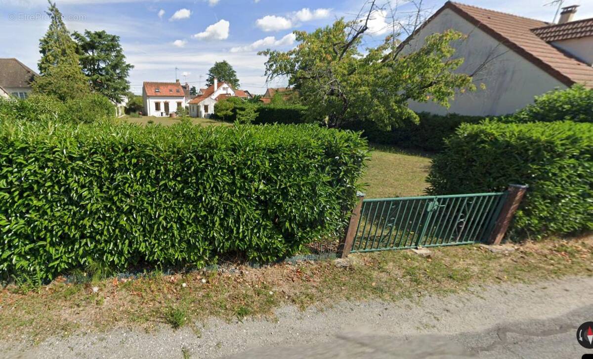 Terrain à LA FERTE-SAINT-AUBIN