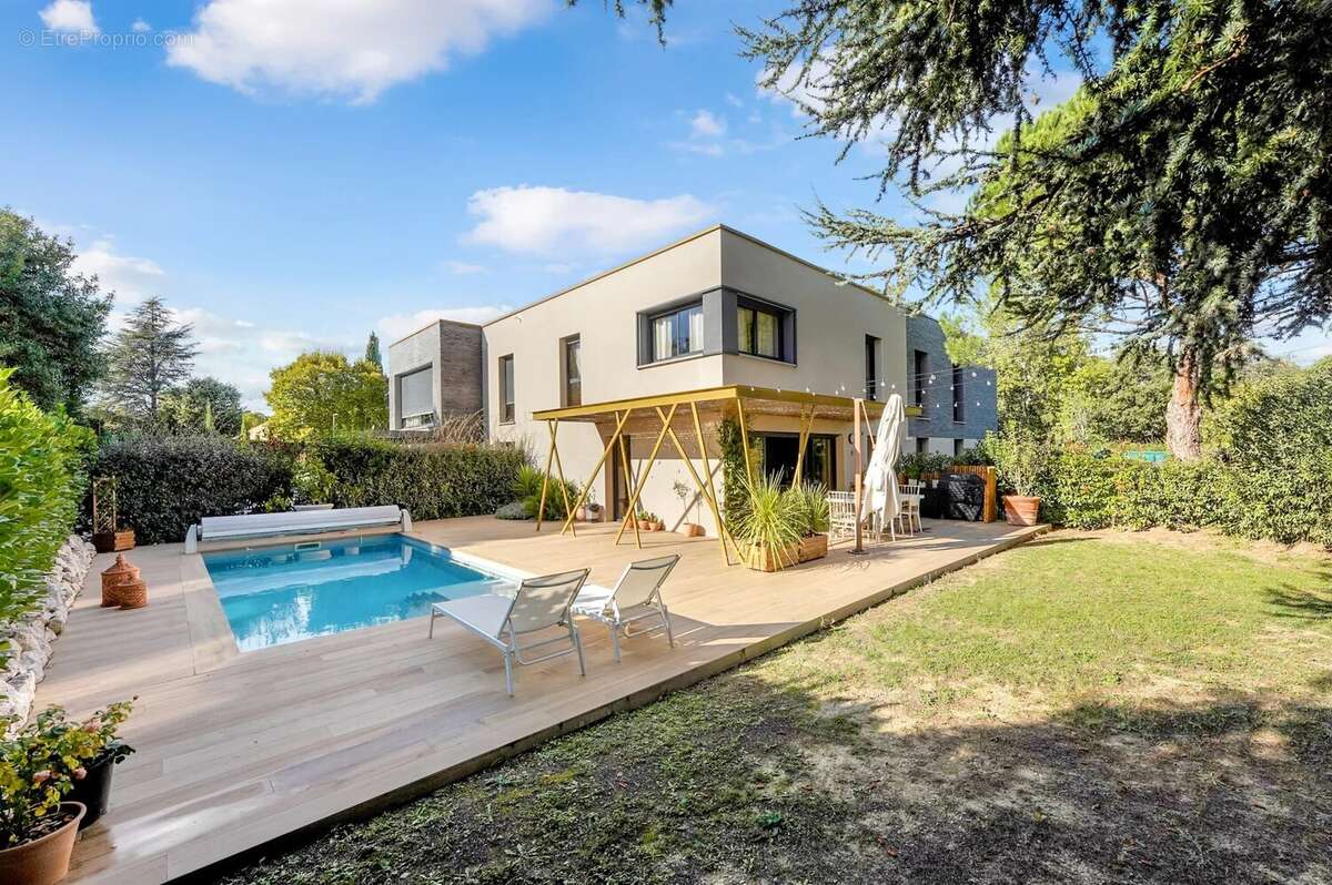 Maison à VIGOULET-AUZIL