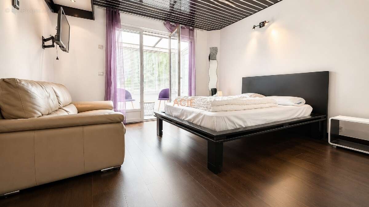 Maison à LOUVRES
