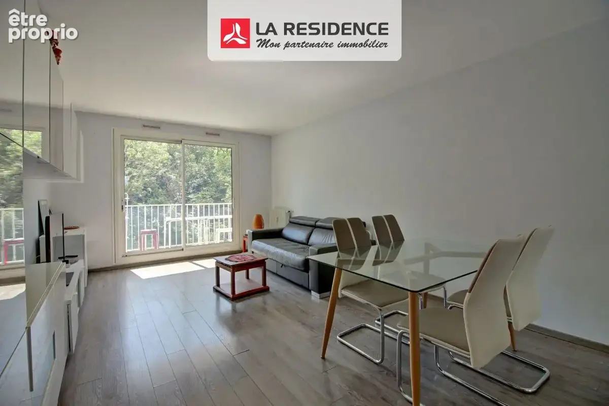 Appartement 4 pièces 72 m² à vendre à Poissy (78300) - photo 2