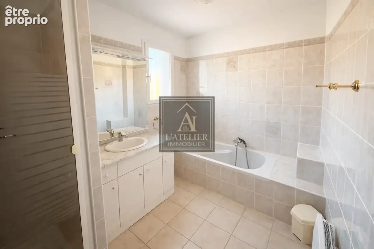 Maison 4 chambres de 118 m2 avec garage à L'Argentière - photo 9