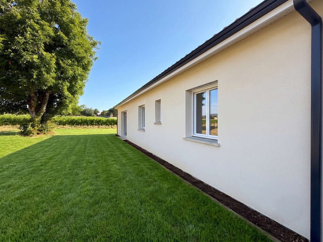 Centre ville/Maison plain pied jamais habitée - photo 2