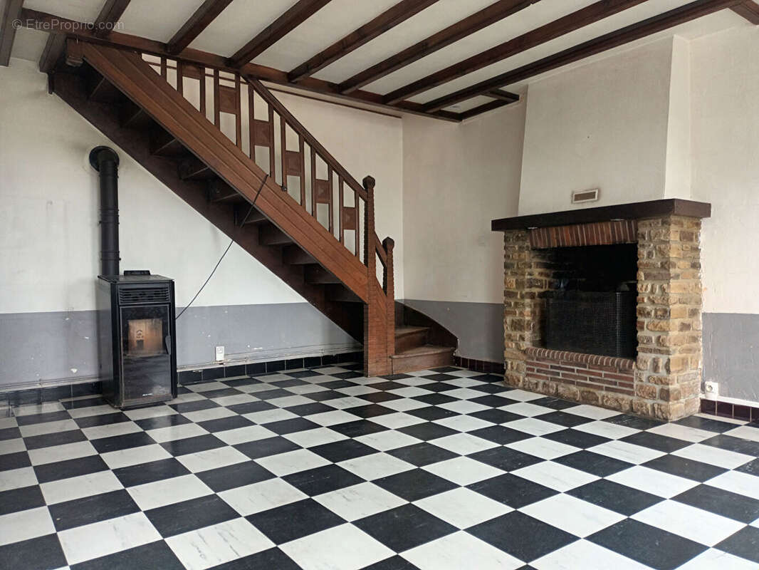 Maison à LANDELLES-ET-COUPIGNY