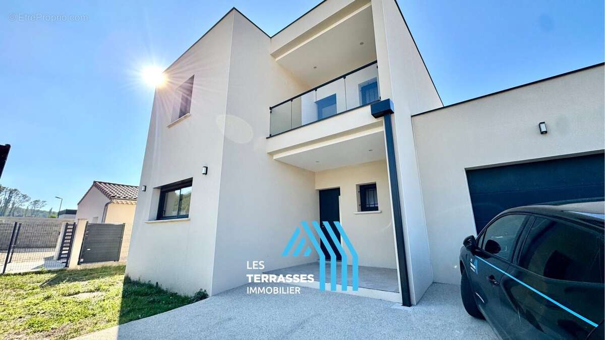 Maison à MONTELIMAR