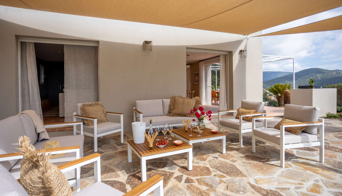 Maison à LA LONDE-LES-MAURES