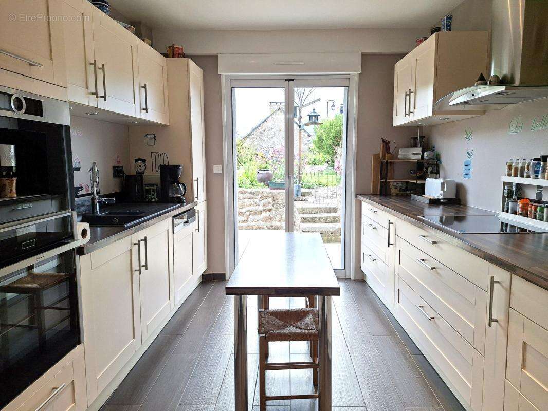 Propriété de caractère - 186m² - 4 chambres - 10' de Mayenne - photo 6